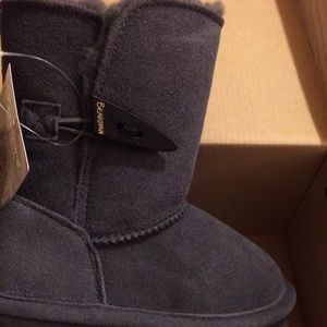 Toddler bear paw boots